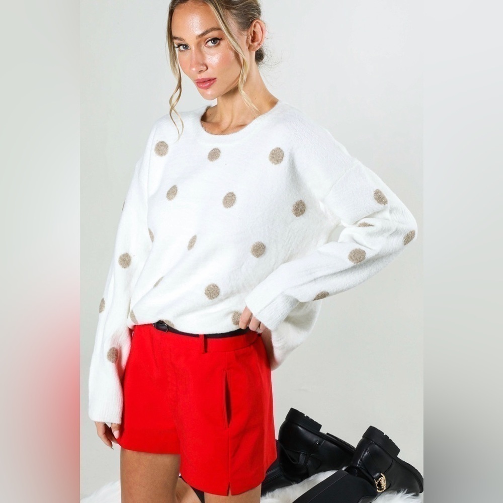 Beautiful!! Winter White Sweater w/Copper Color Circles